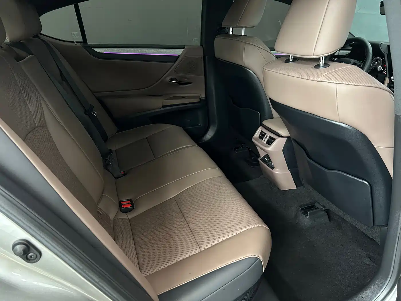 Lexus ES 2025 2025 300h Ultimate Edition