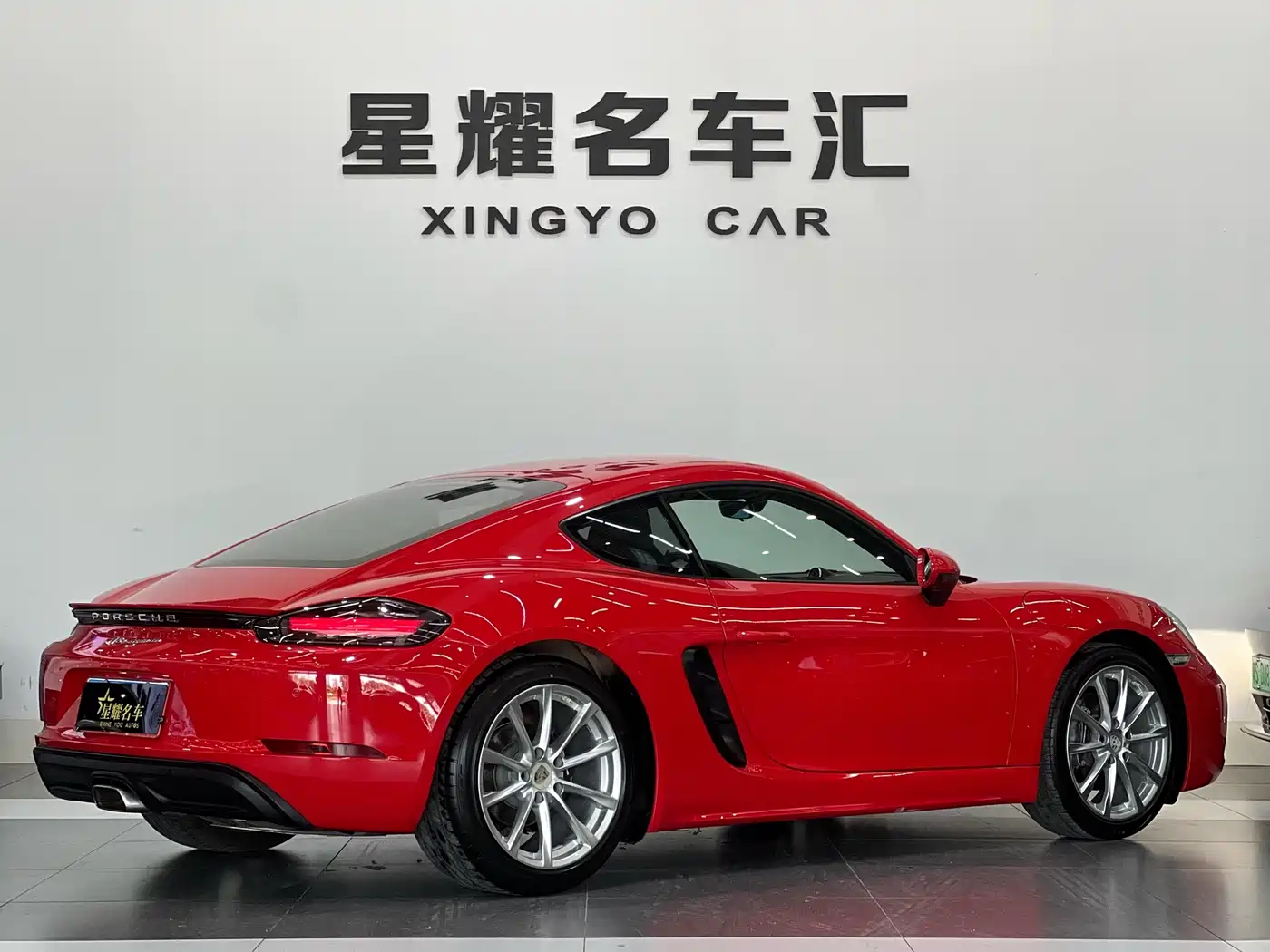 Porsche 718 2018 Cayman 2.0T фото 22