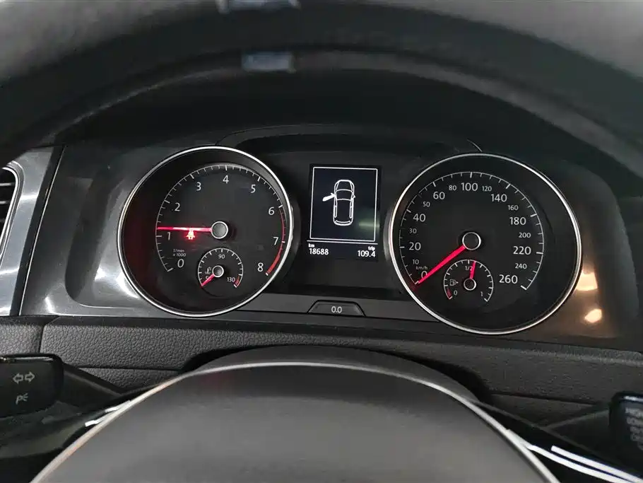 Volkswagen Golf 2018 230TSI Automatic Comfort фото 14