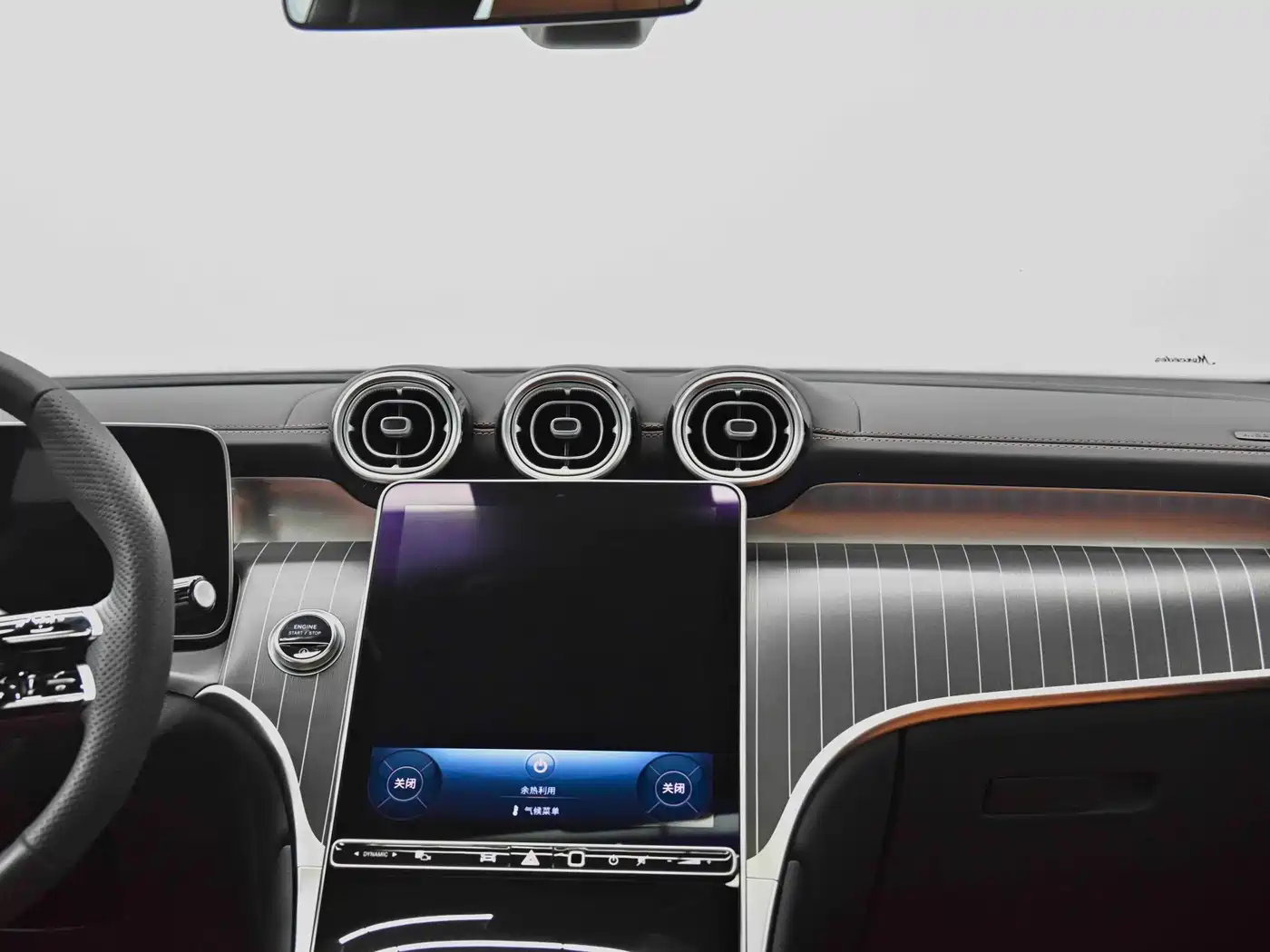 Mercedes-Benz GLC 2024 GLC 300 L 4MATIC Dynamic 5-seater фото 32