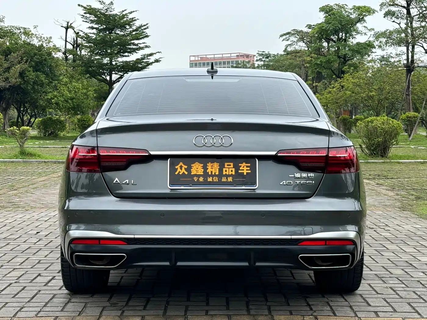 Audi A4L 2021 40 TFSI Premium Life Edition фото 15