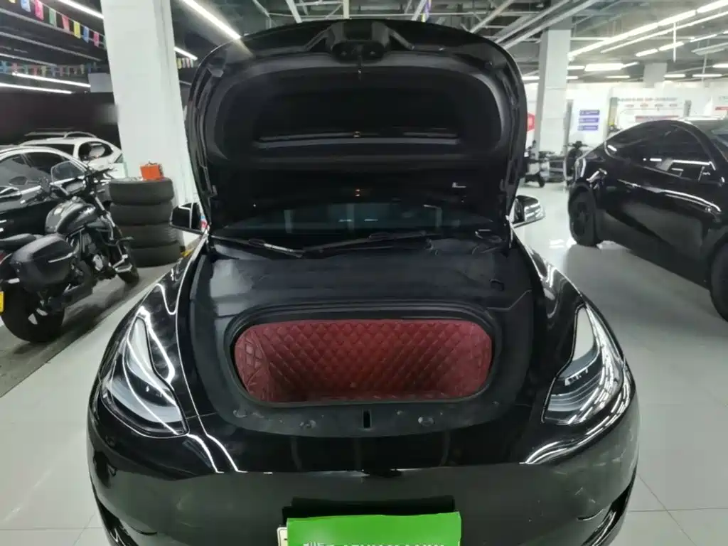 Фото 20 - Tesla Model Y