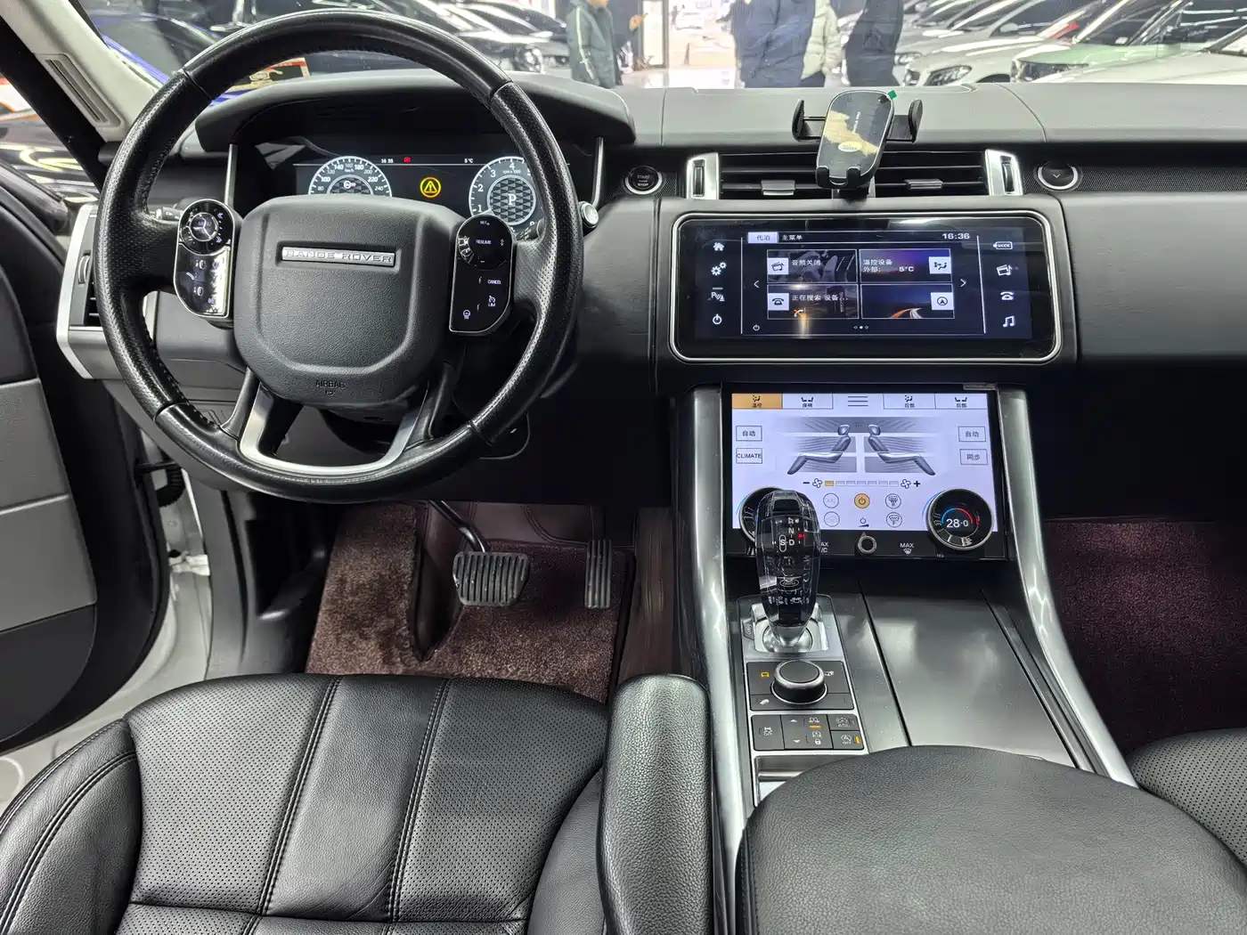 Land Rover Range Rover Sport 2017 3.0 SC V6 SE фото 17
