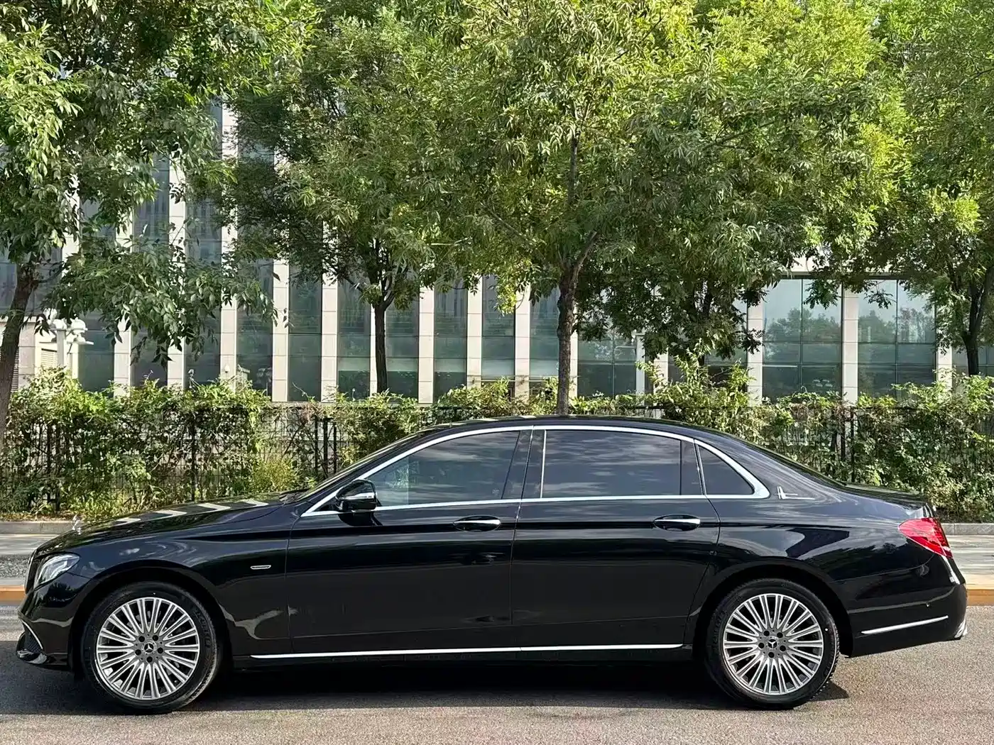 Mercedes-Benz E-Class 2020 Facelift E 300 L Exclusive фото 7