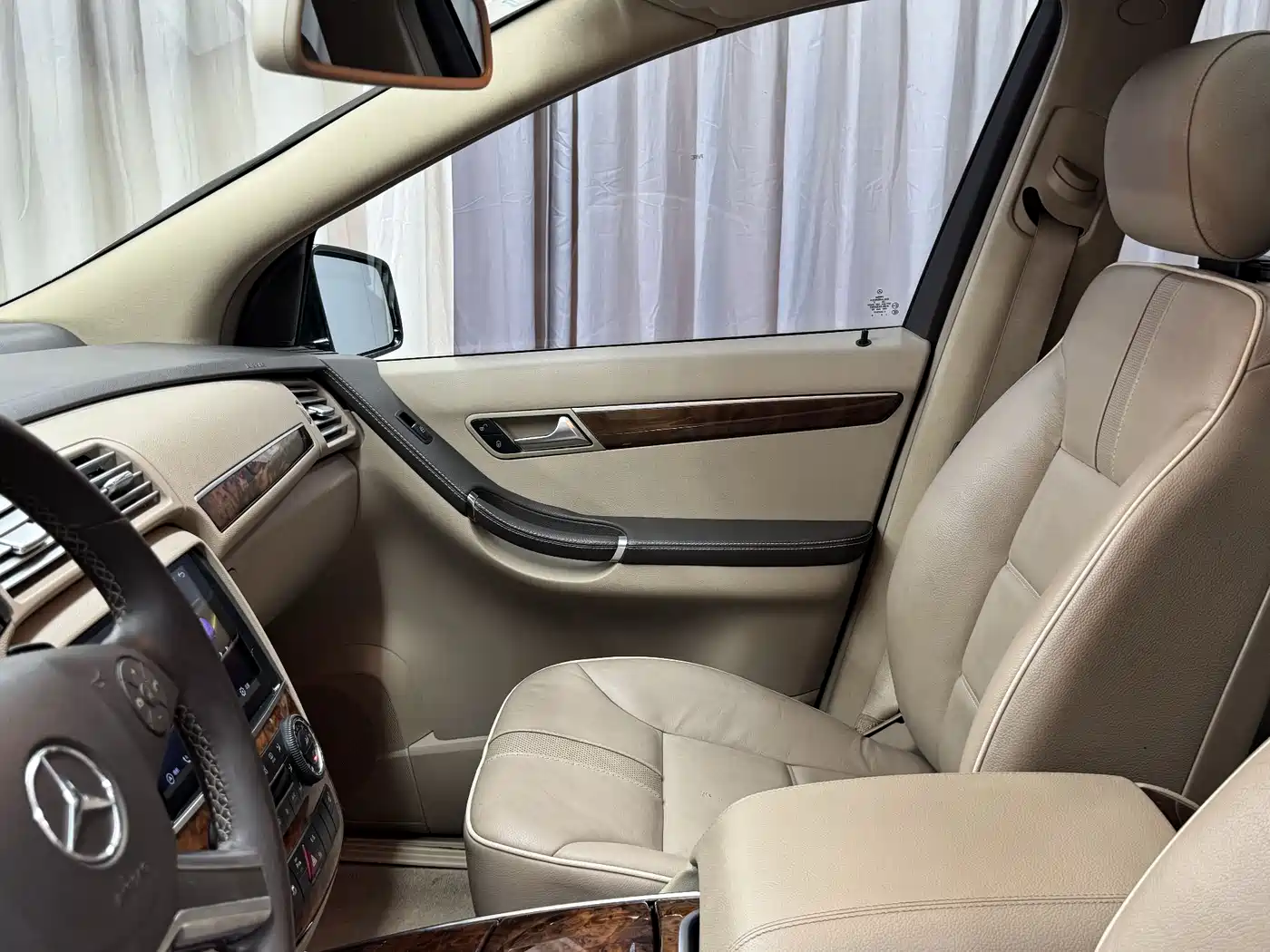 Mercedes-Benz R-Class 2011 R 350 L 4MATIC фото 9
