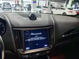 Photo 12 - Maserati Levante