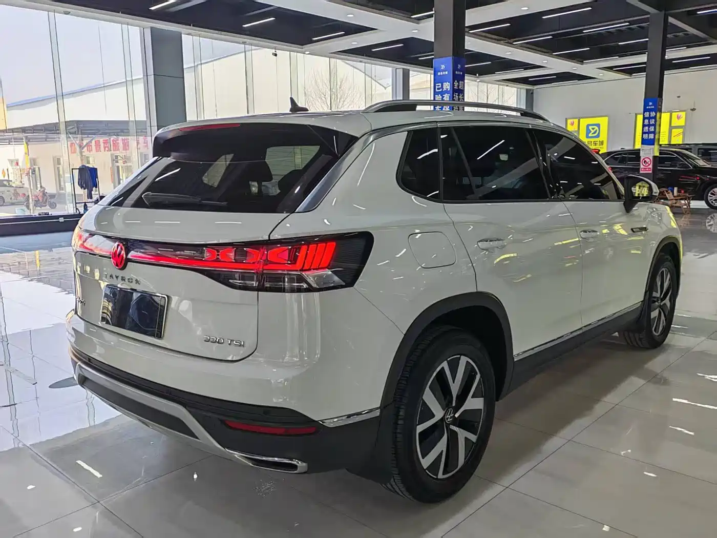 Volkswagen Tayron 2024 330TSI 2WD Luxury Plus Advanced фото 9