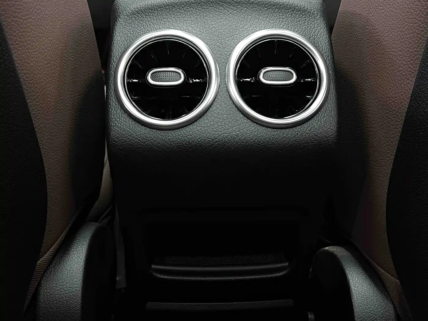 Mercedes-Benz GLB 2021 GLB 200 Dynamic фото 36