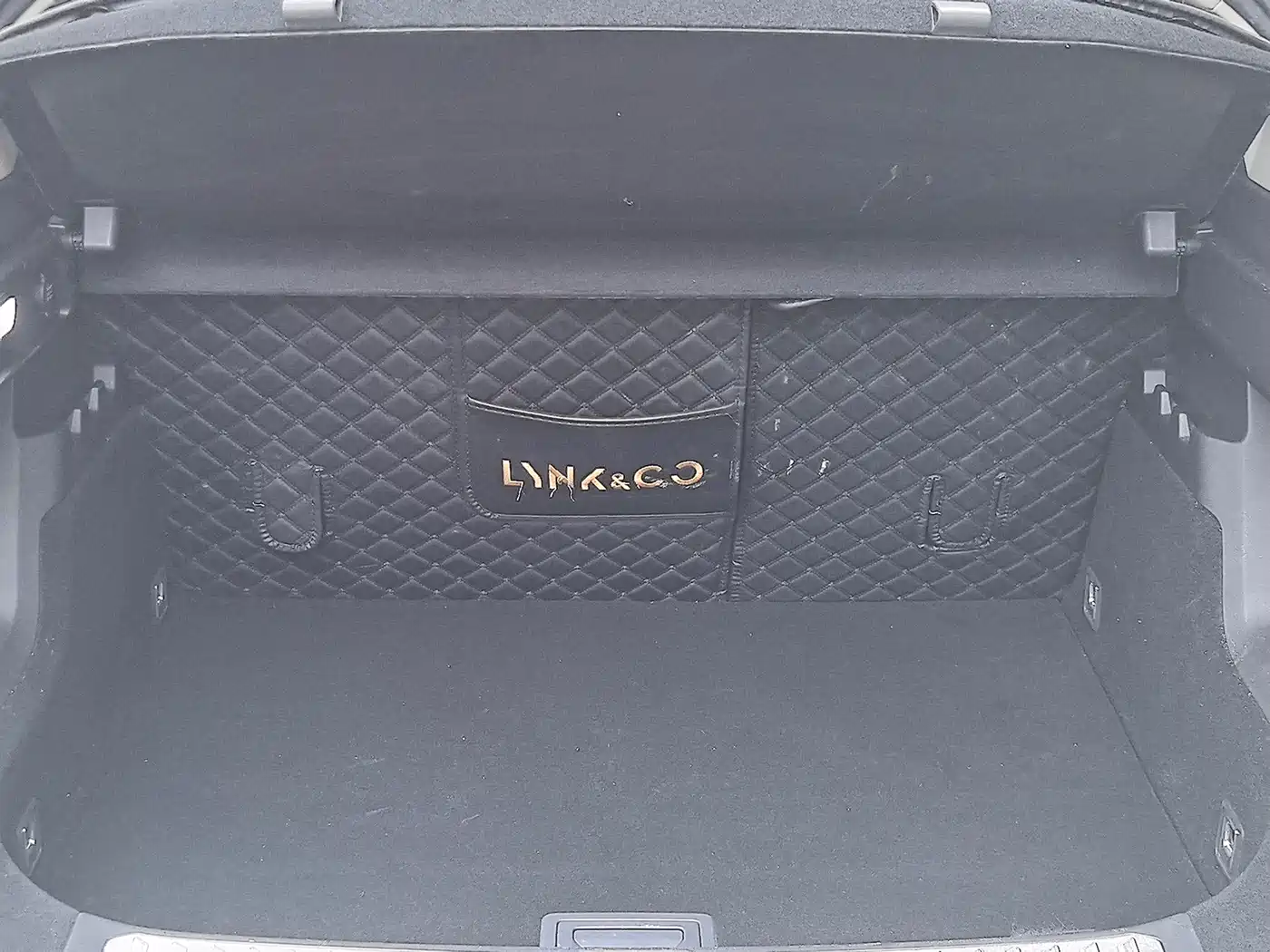 Lynk & Co 06 2020 1.5T Halo фото 8