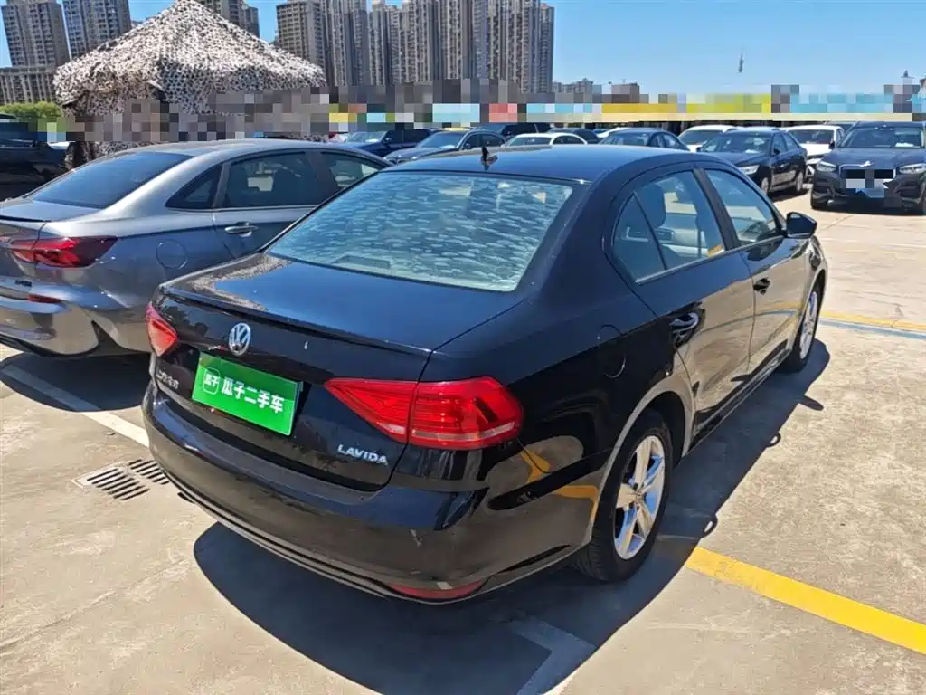 Volkswagen Lavida 2017 1.6L Automatic Trend Edition фото 7