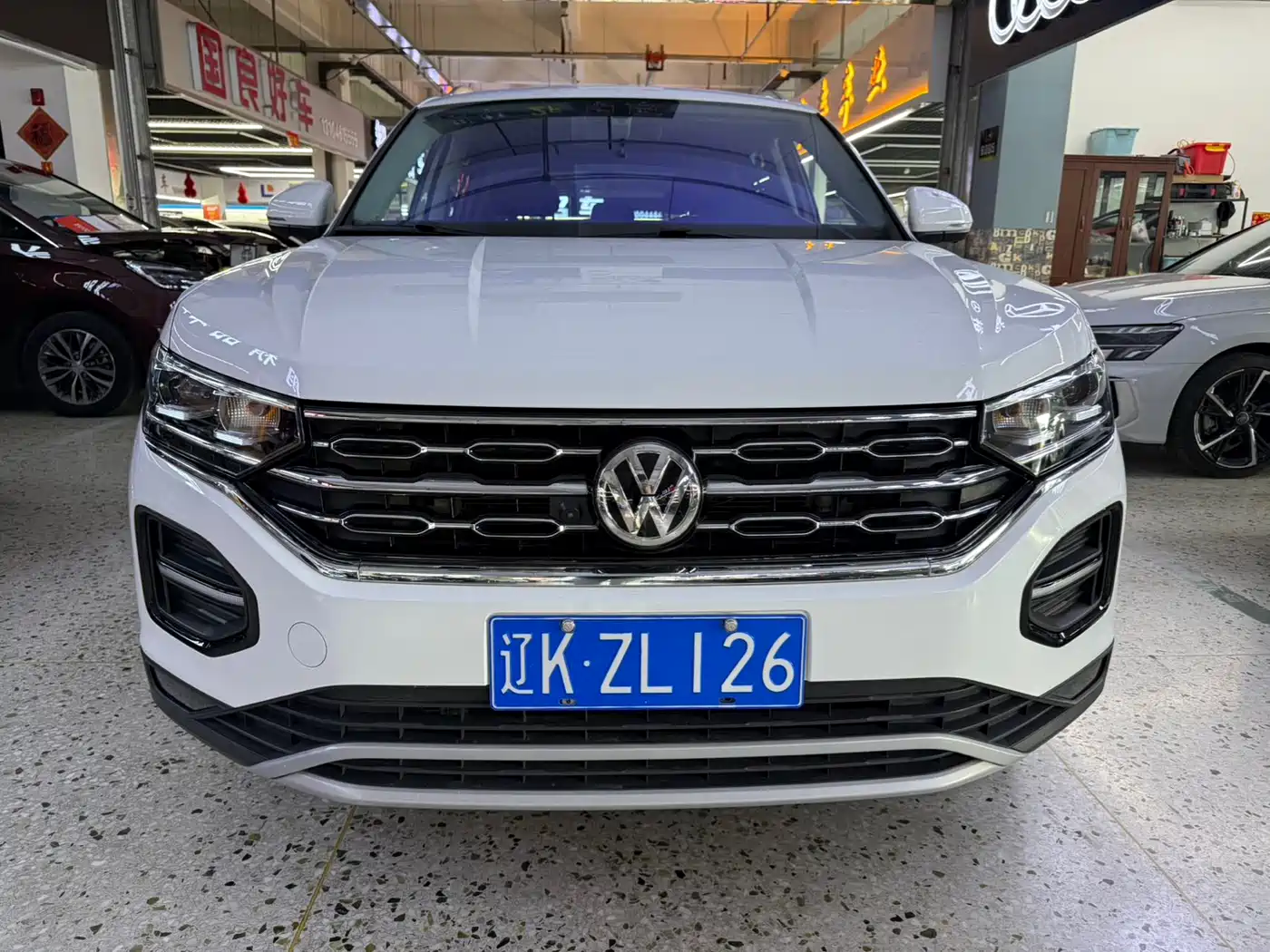 Volkswagen Tayron 2022 280TSI 2WD Luxury Smart Connect Edition фото 2