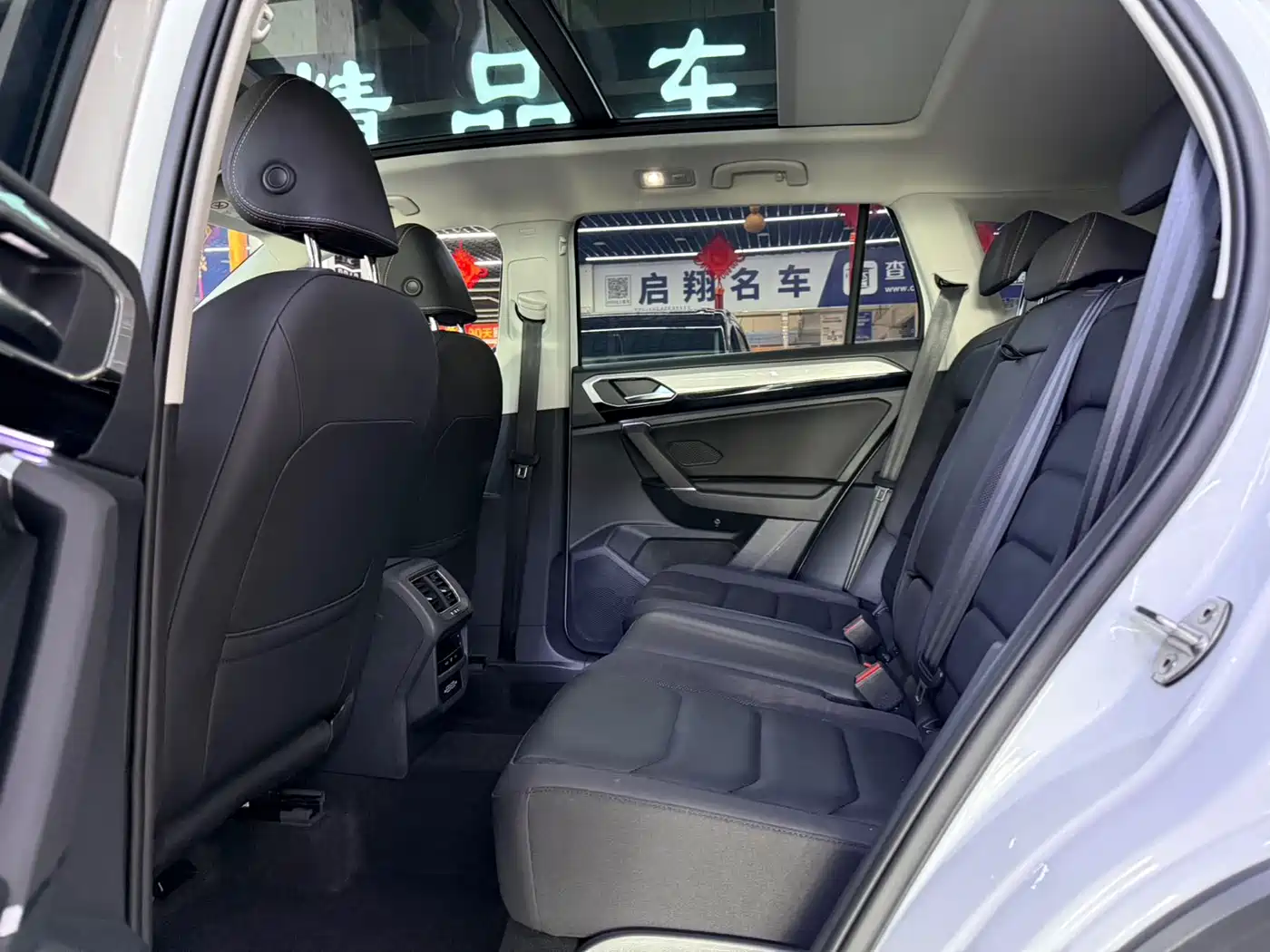 Volkswagen Tayron 2022 280TSI 2WD Luxury Smart Connect Edition фото 9