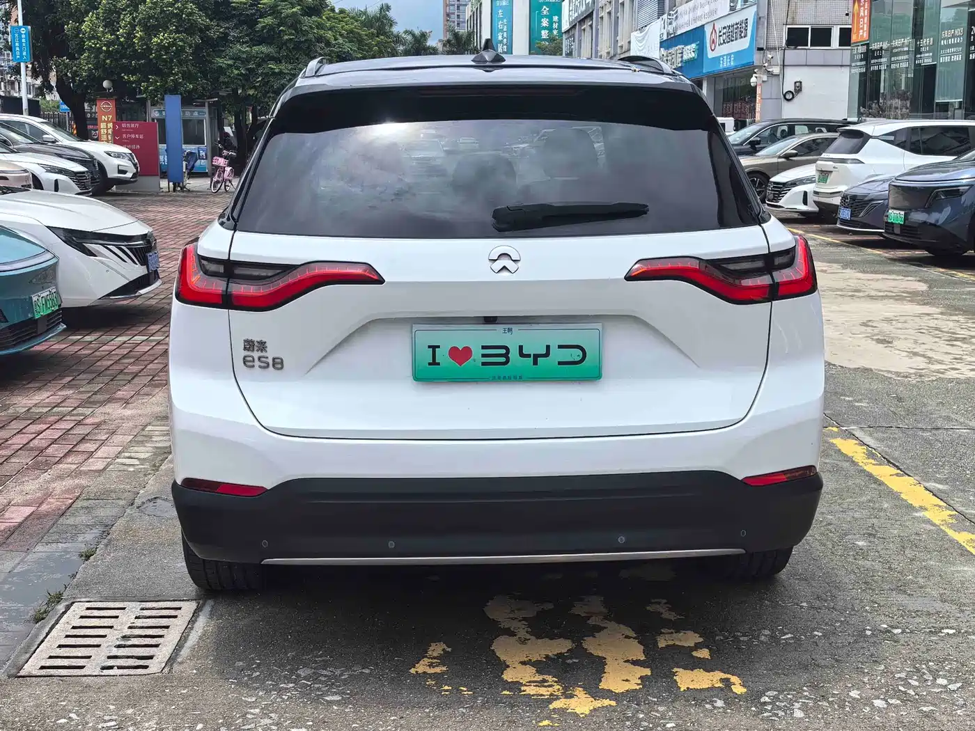 NIO ES8 2019 2018 355KM Base Model 7-Seater Version