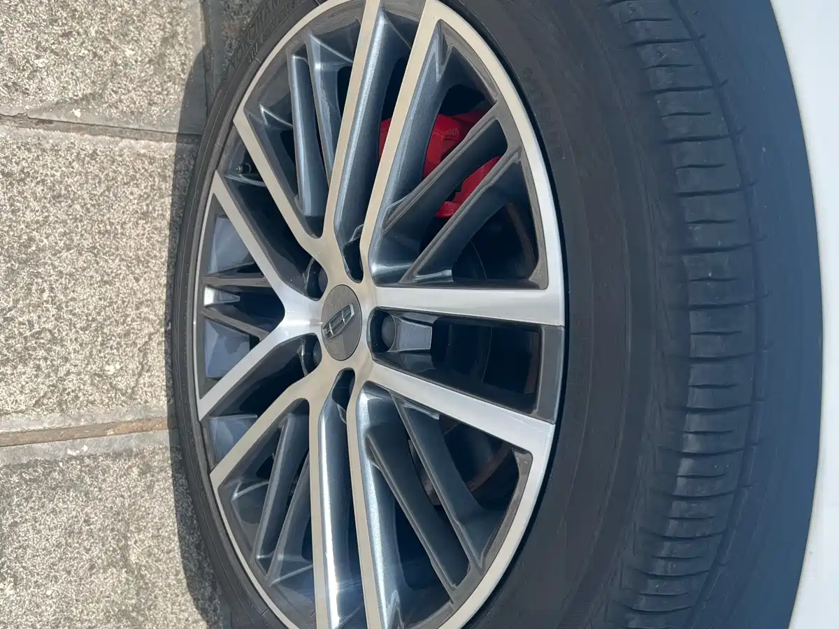 Фото 11 - Geely Preface