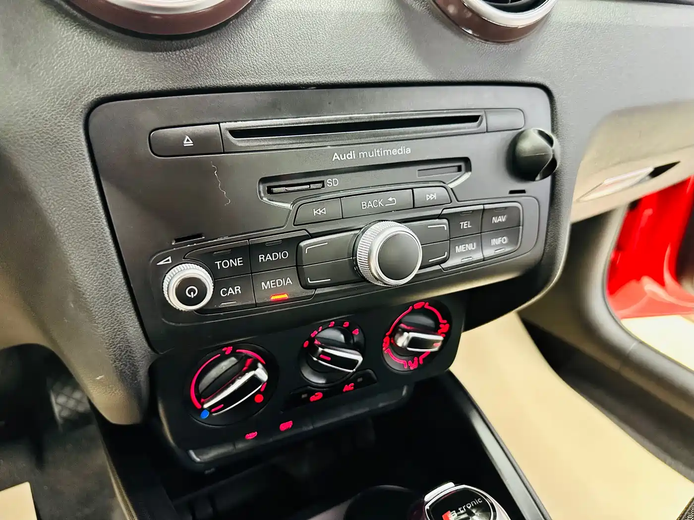 Audi A1 2012 1.4 TFSI Ego фото 42