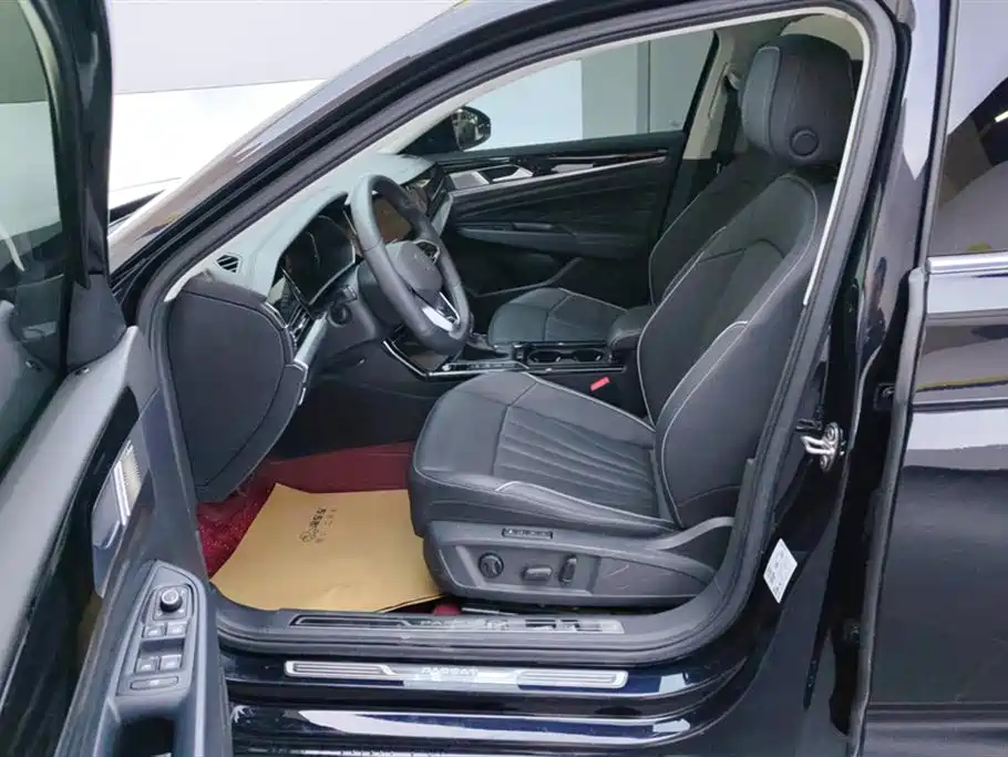 Volkswagen Passat 2024 330TSI Elite Edition фото 9