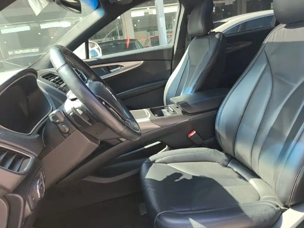 Lincoln Nautilus (Import) 2019 2019 2.0T 2WD Premium Edition China VI