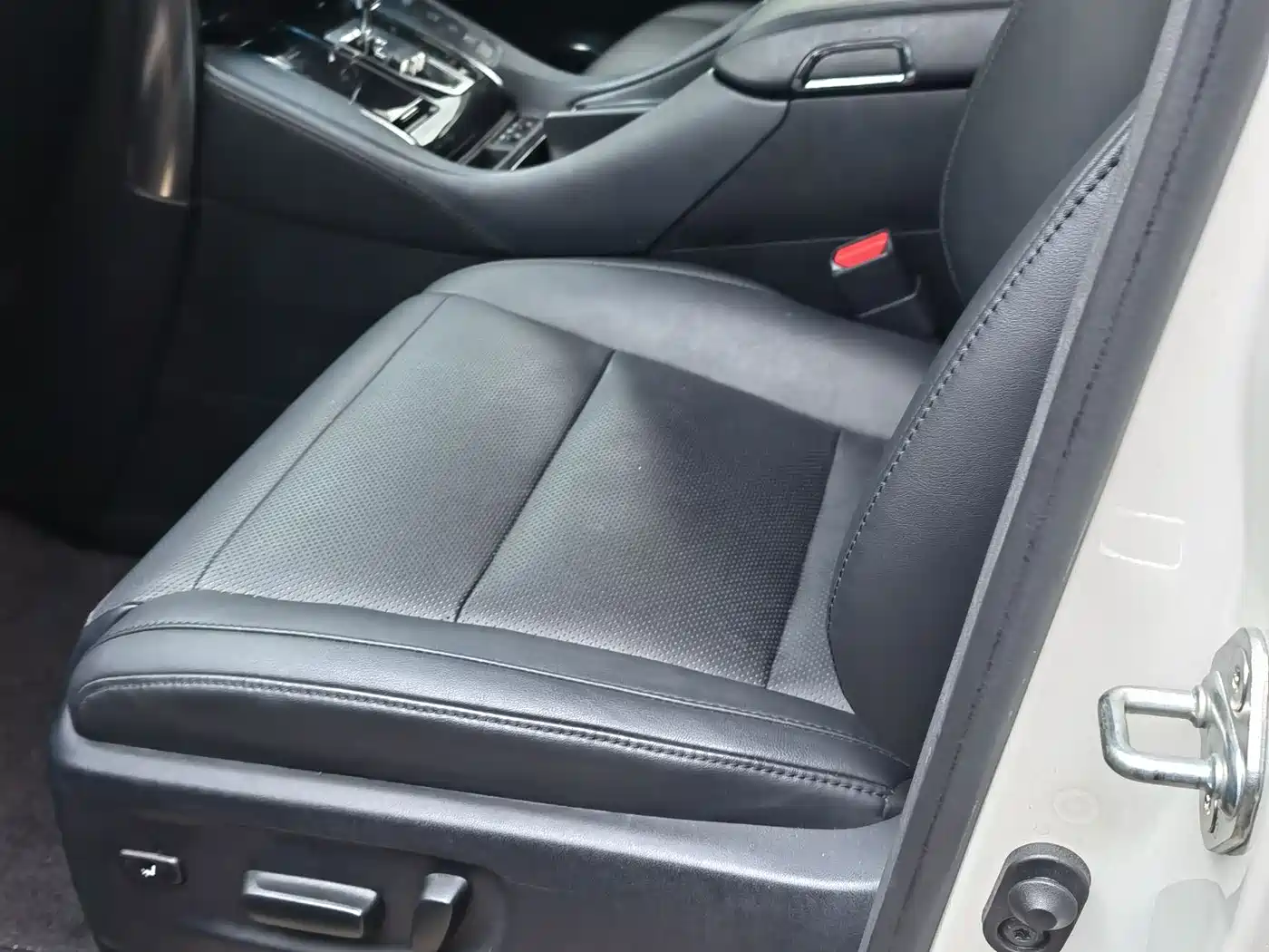 Toyota Alphard 2018 3.5L Luxury фото 6