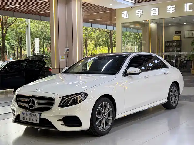 MERCEDES-BENZ E CLASS