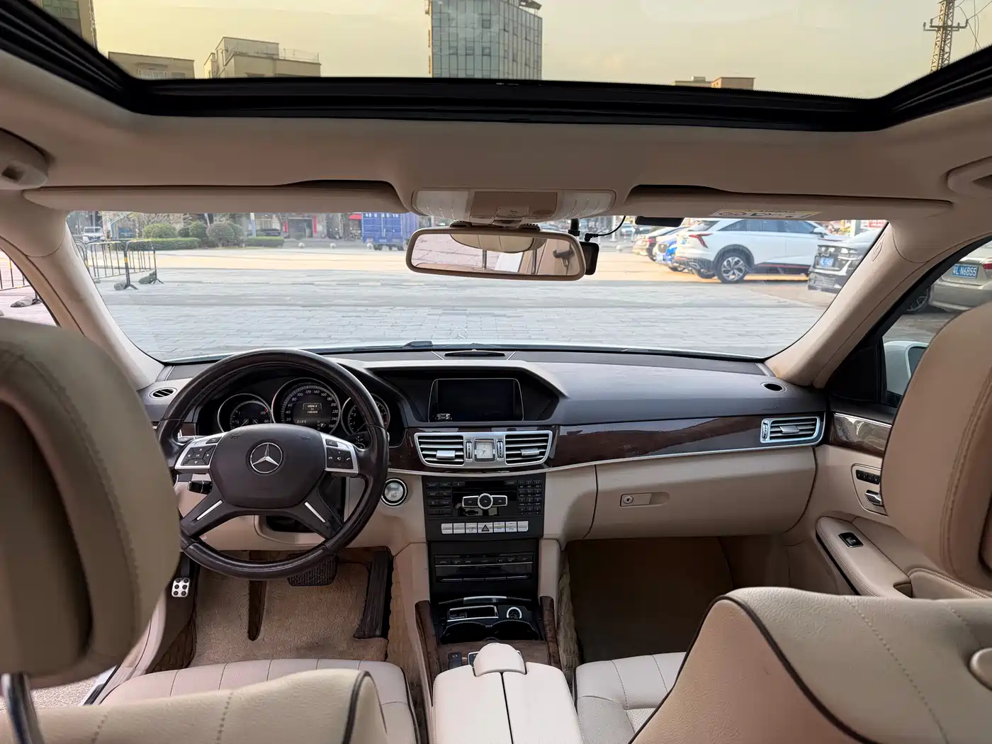 Mercedes-Benz E-Class 2015 E 200 L фото 9