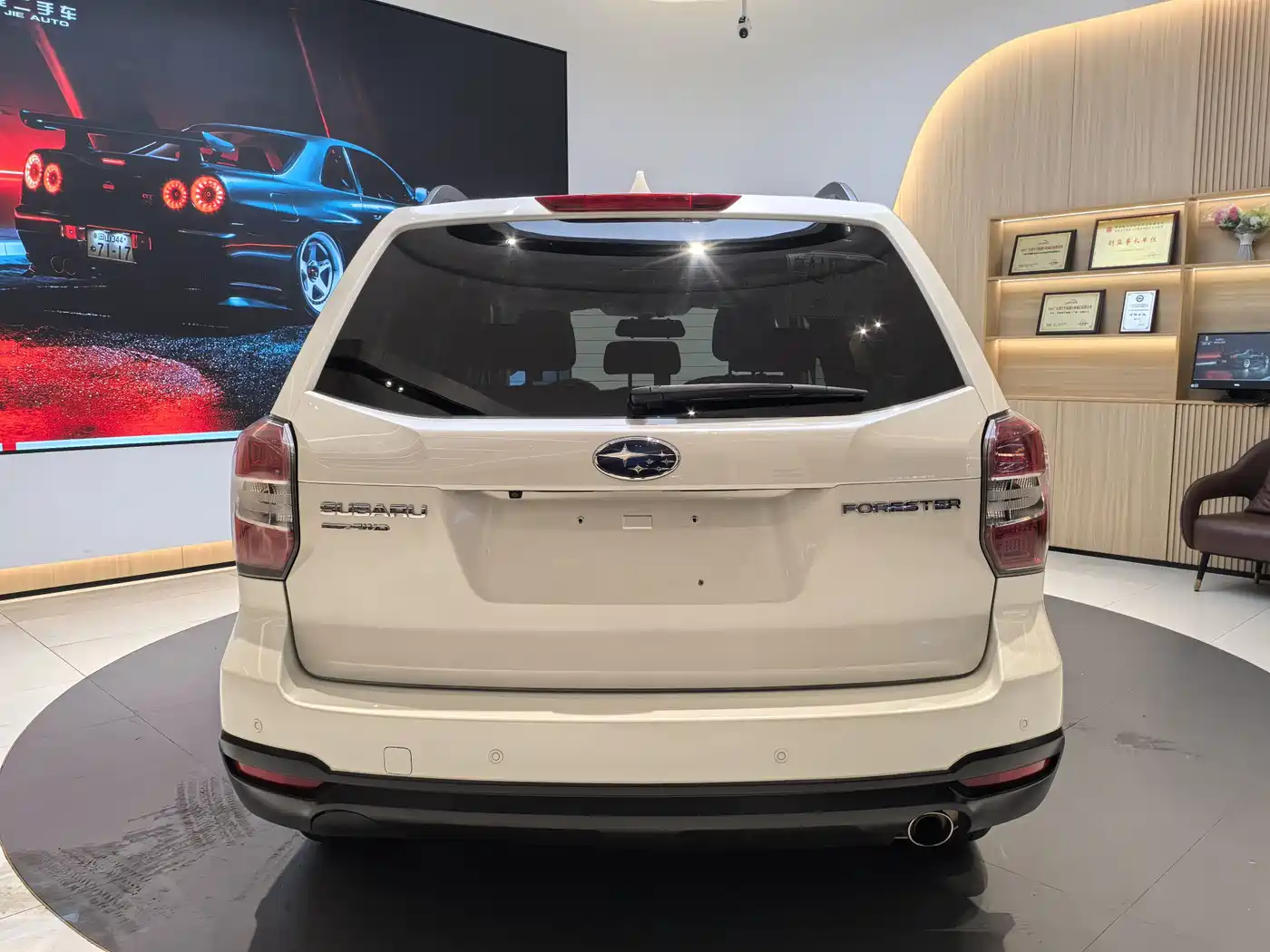 Subaru Forester 2013 2.5i Automatic Elite Navigation Edition фото 5