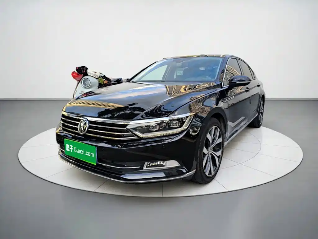 Фото 1 - Volkswagen Magotan