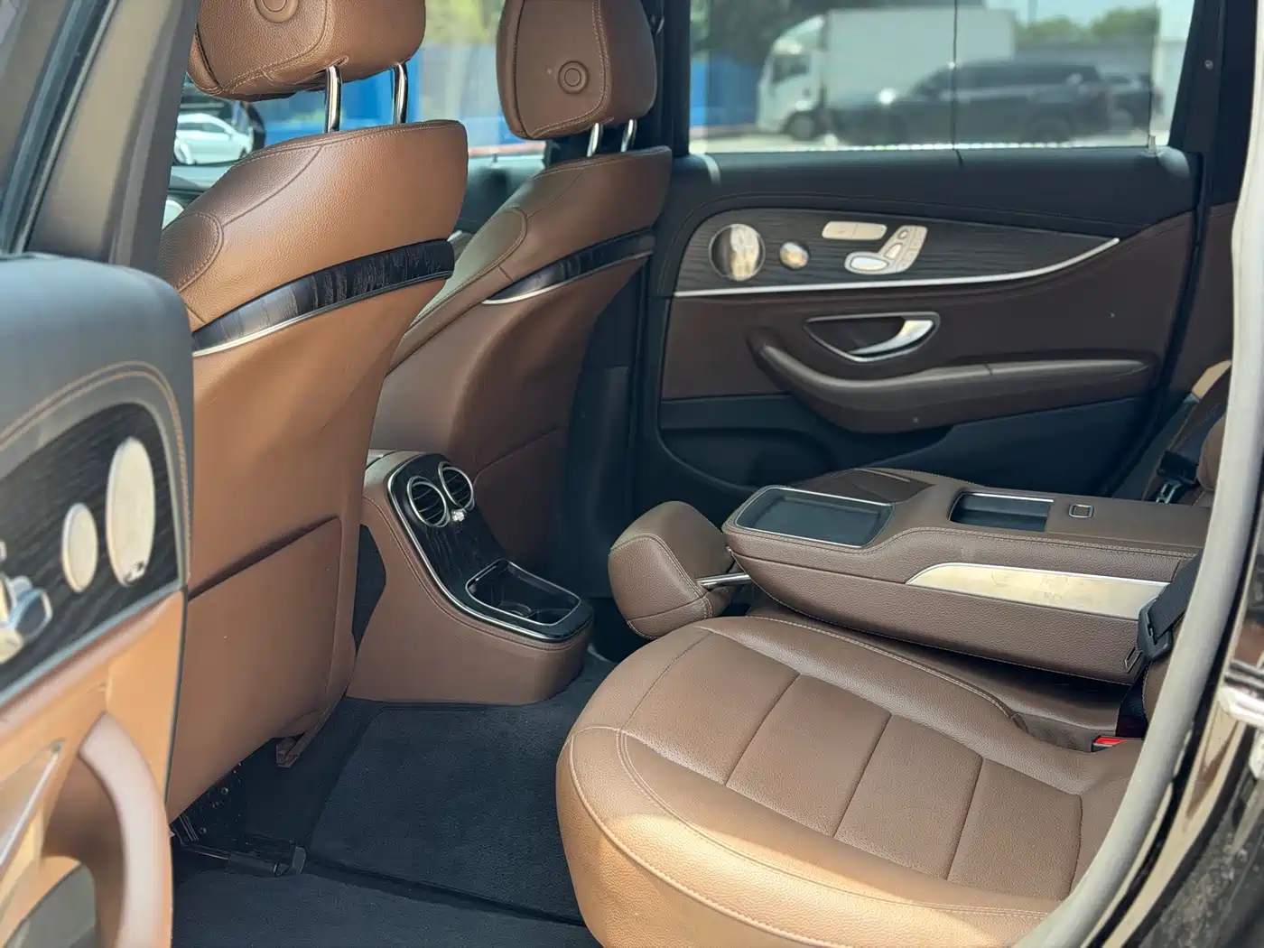 Mercedes-Benz E-Class 2023 Facelift E 300 L Sport Luxury фото 7