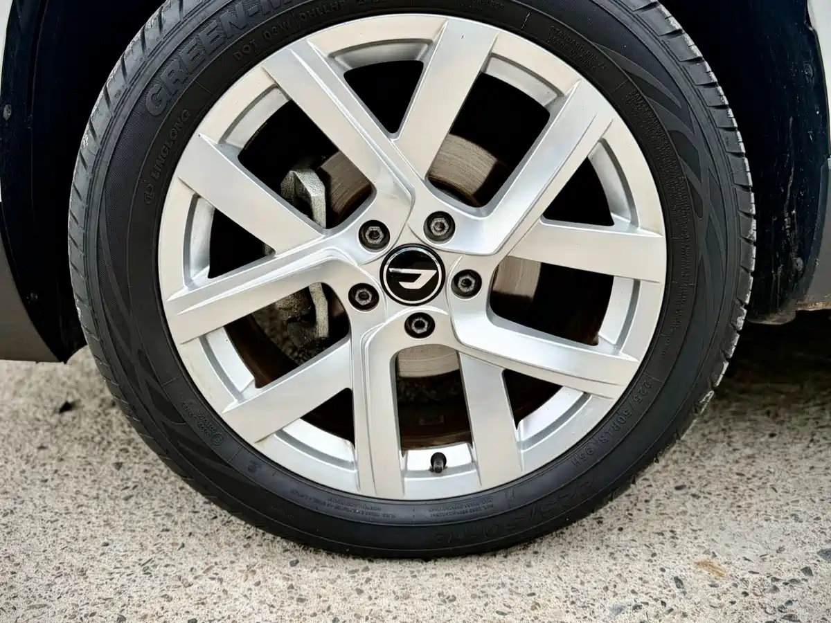 Фото 9 - Jetta VS7