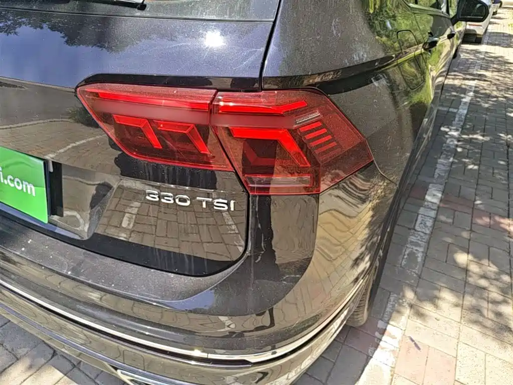 Volkswagen Tiguan L 2023 330TSI Auto 2WD R-Line Premium Edition фото 8