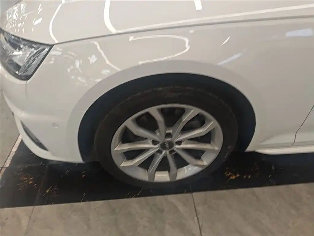 Audi A4L 2019 40 TFSI Fashion (China VI) фото 23