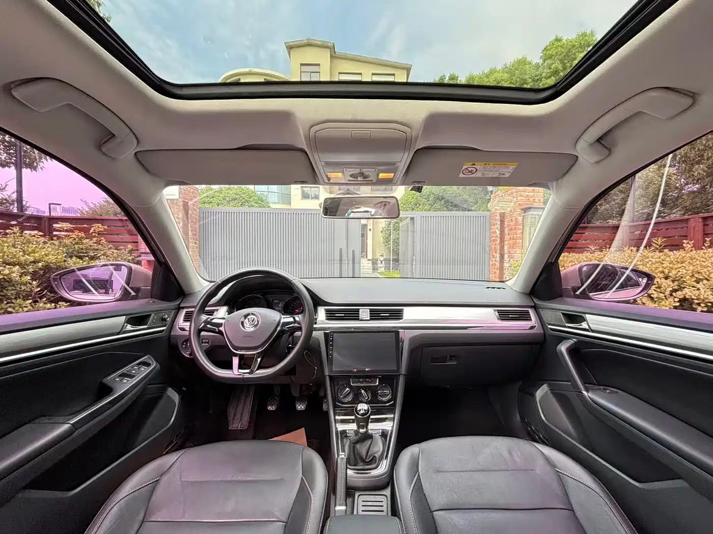 Volkswagen Bora 2017 1.6L Manual Comfort Edition фото 9