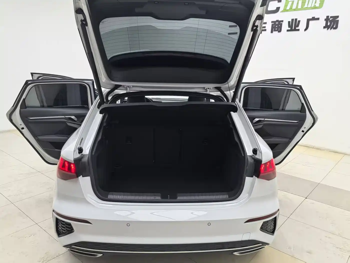 Audi A3 2024 Model Sportback 35 TFSI Fashion Sport фото 12