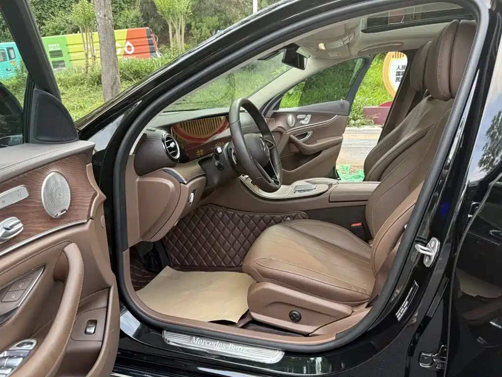 MERCEDES-BENZ E CLASS