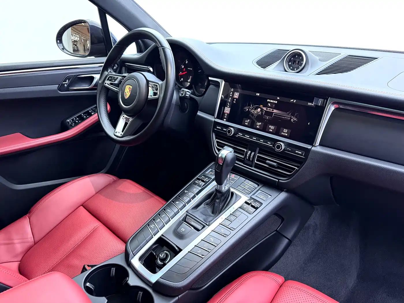 Porsche Macan 2021 Macan 2.0T фото 29