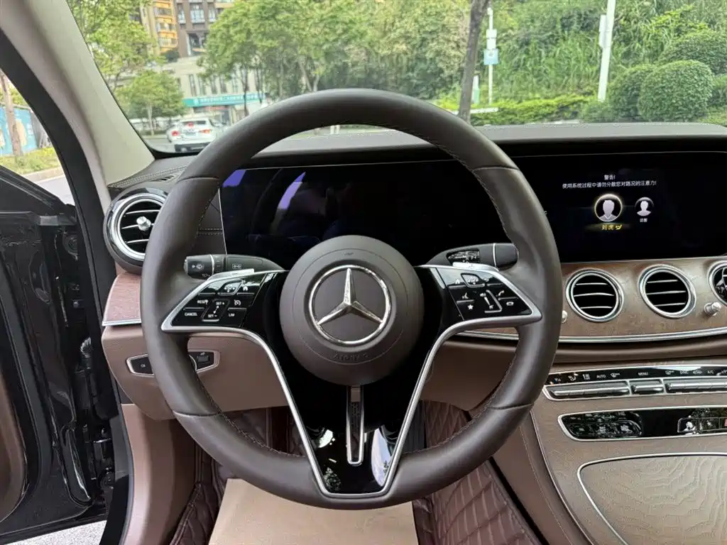 MERCEDES-BENZ E CLASS