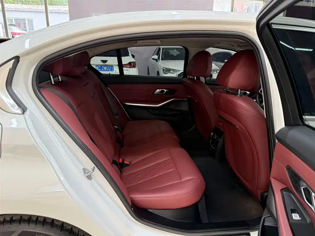BMW 3 Series 2023 320Li M Sport Package фото 11