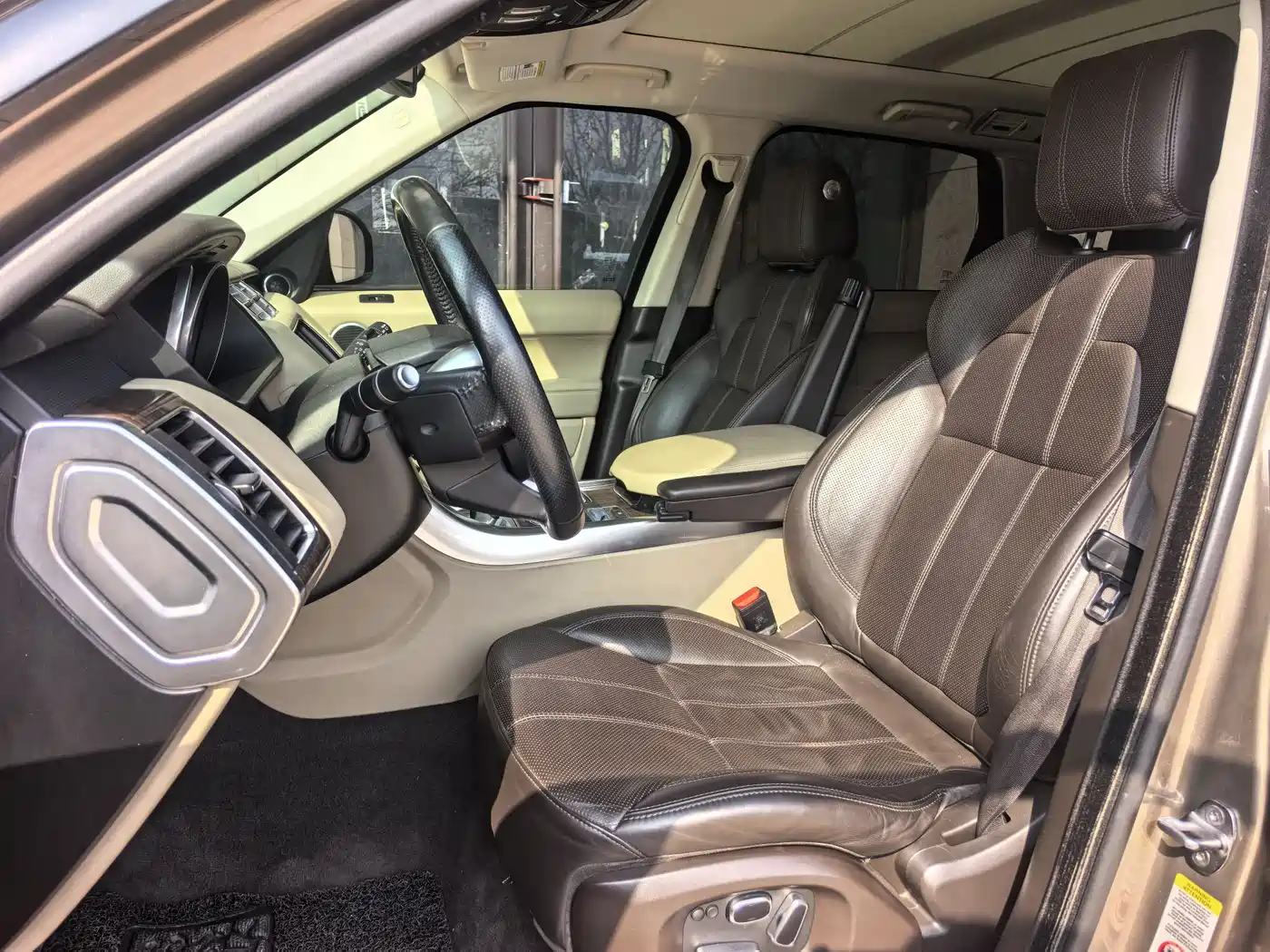 Land Rover Range Rover Sport фото 13