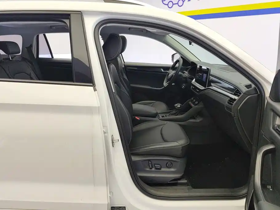 Škoda Kodiaq 2024 2024 TSI330 5-Seat Front-Wheel Drive Power Edition