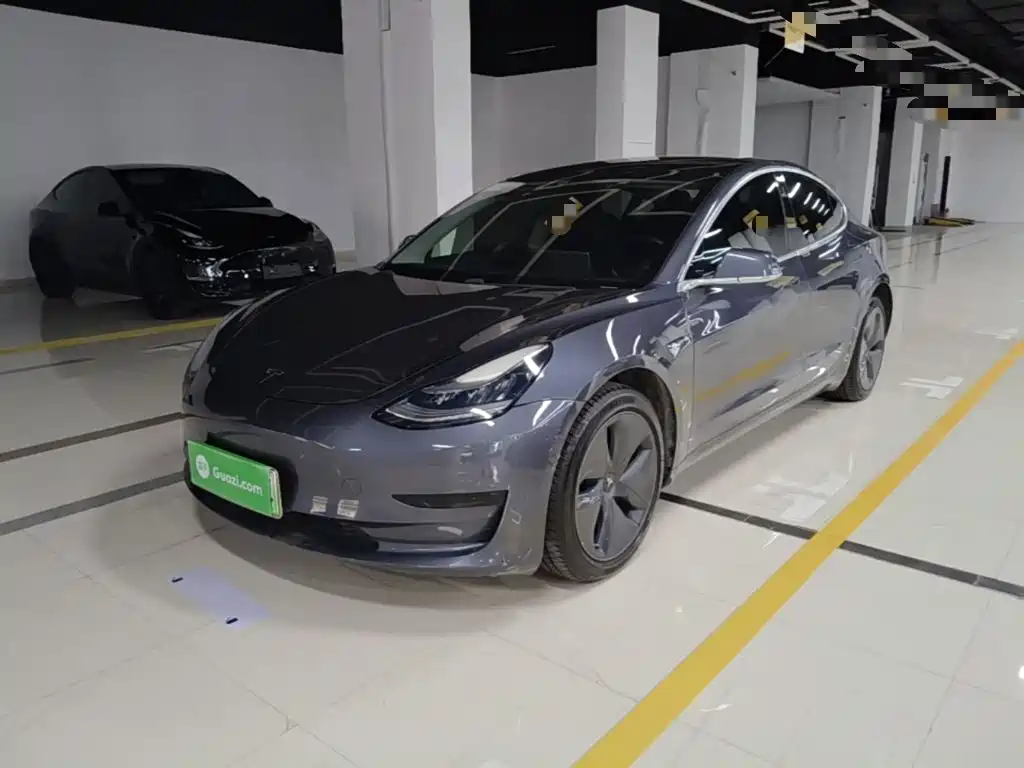 Tesla Model 3 2020