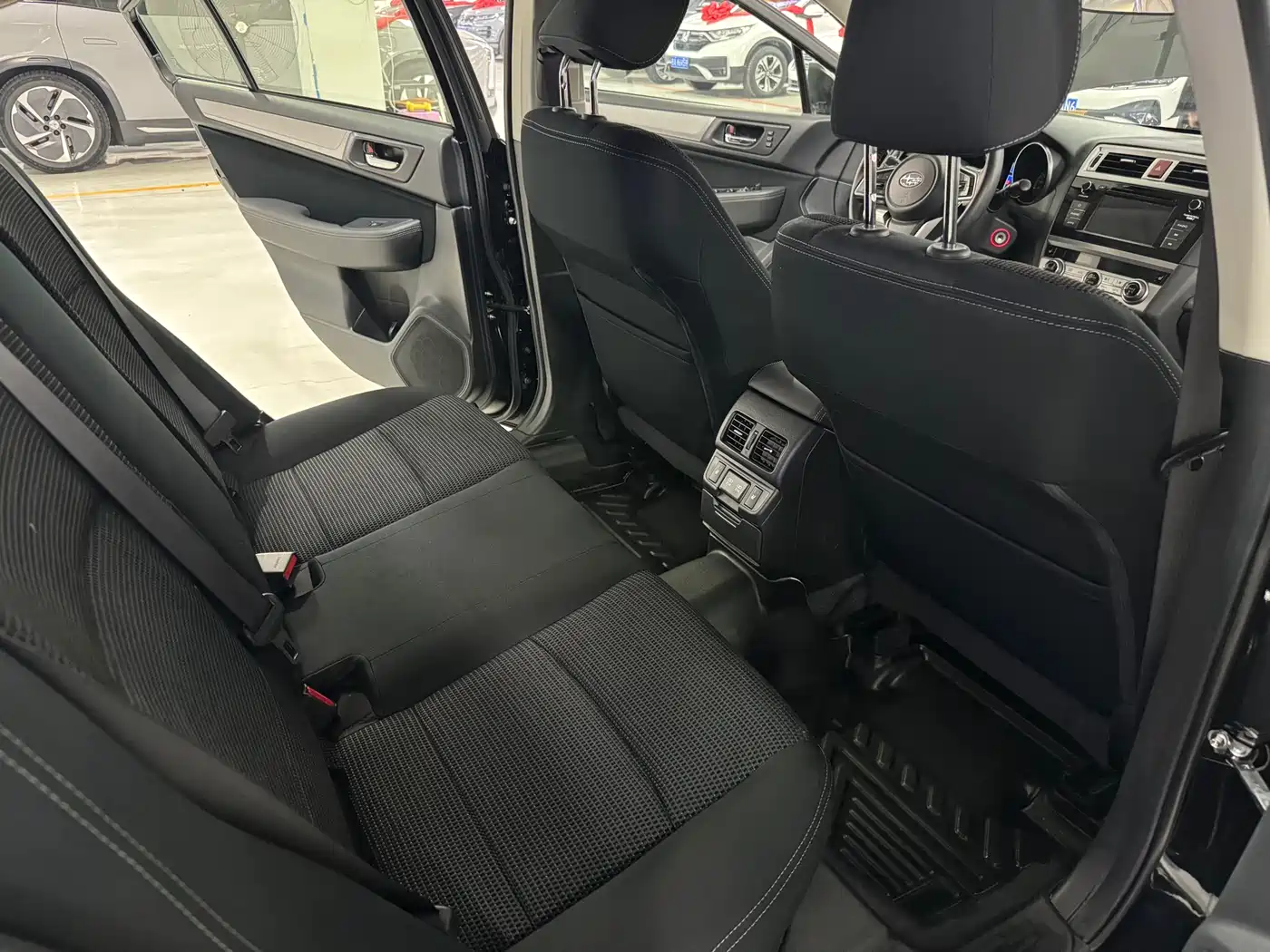 Subaru Legacy 2020 Facelift 2.5i AWD Style Edition фото 9