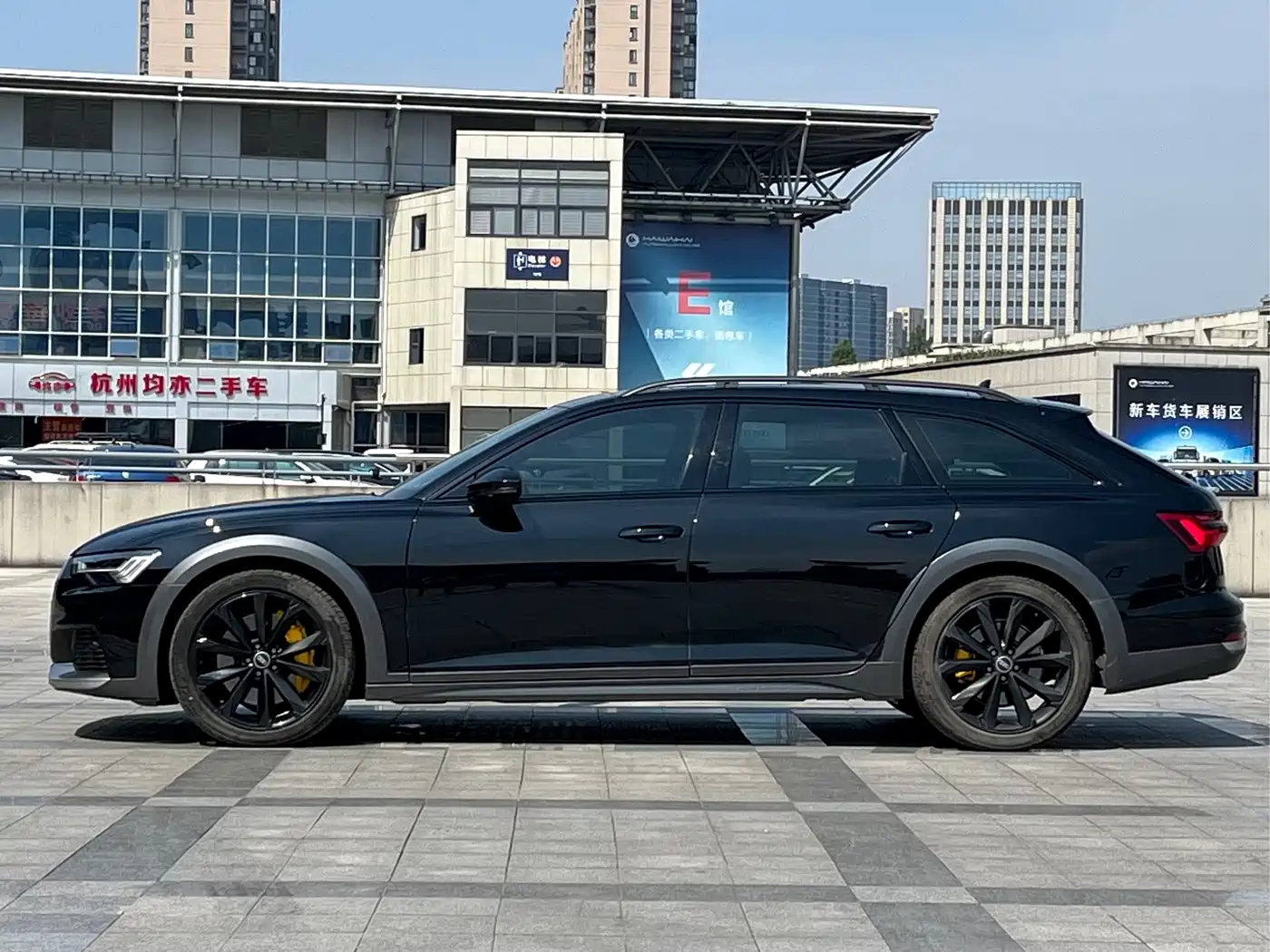 Audi A6 (Import) 2022 allroad quattro Explorer 55 TFSI Premium Off-road фото 3