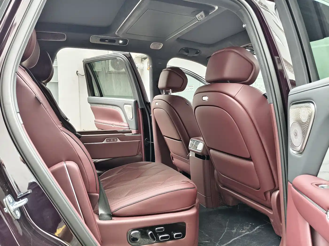 Voyah Auto VOYAH Taisan 2026 Model Base фото 11