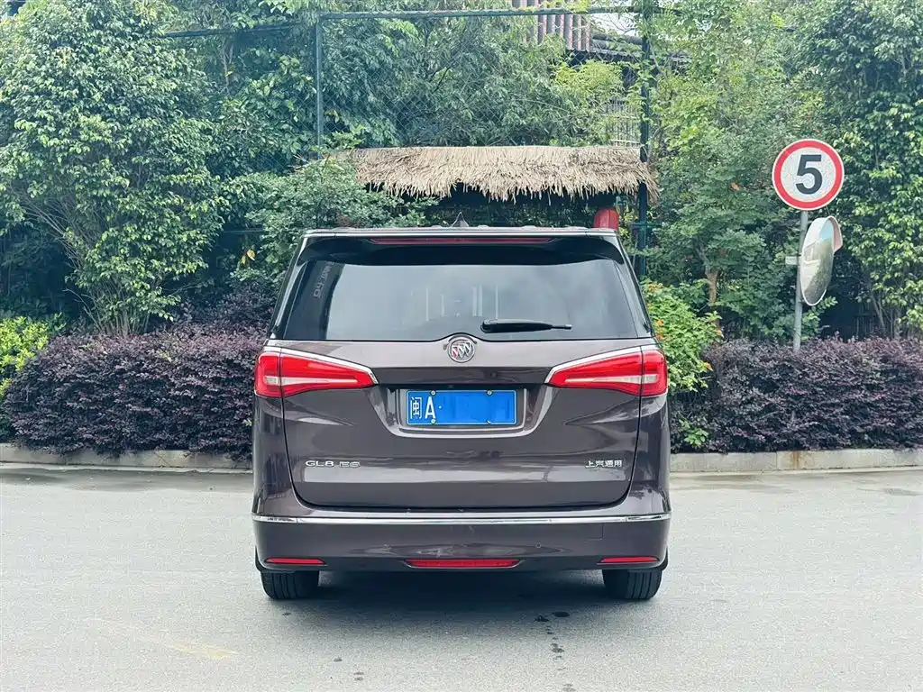 Buick GL8 2018 ES 28T Luxury Type China VI фото 8