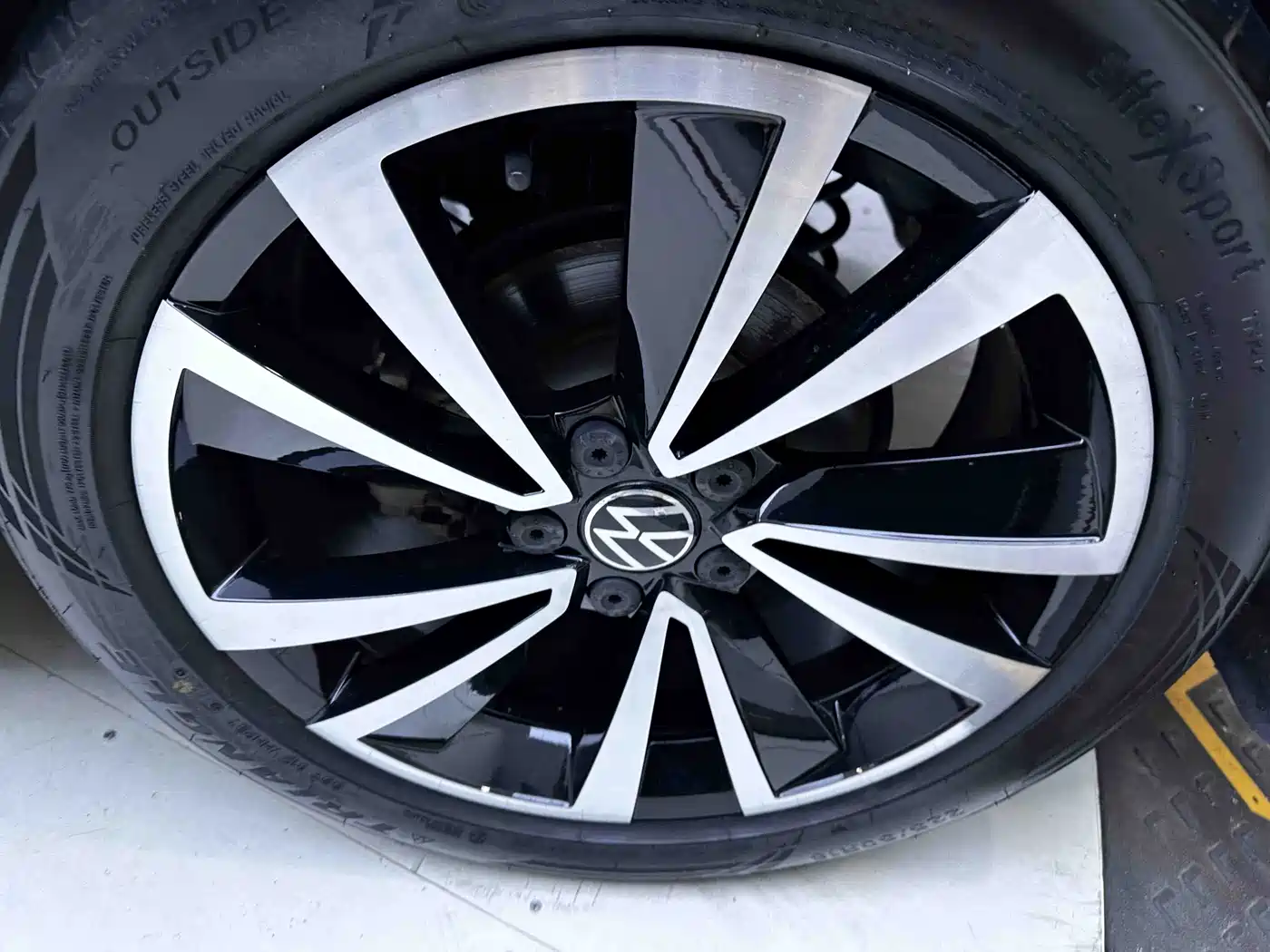 Volkswagen Tharu, миниатюра 22