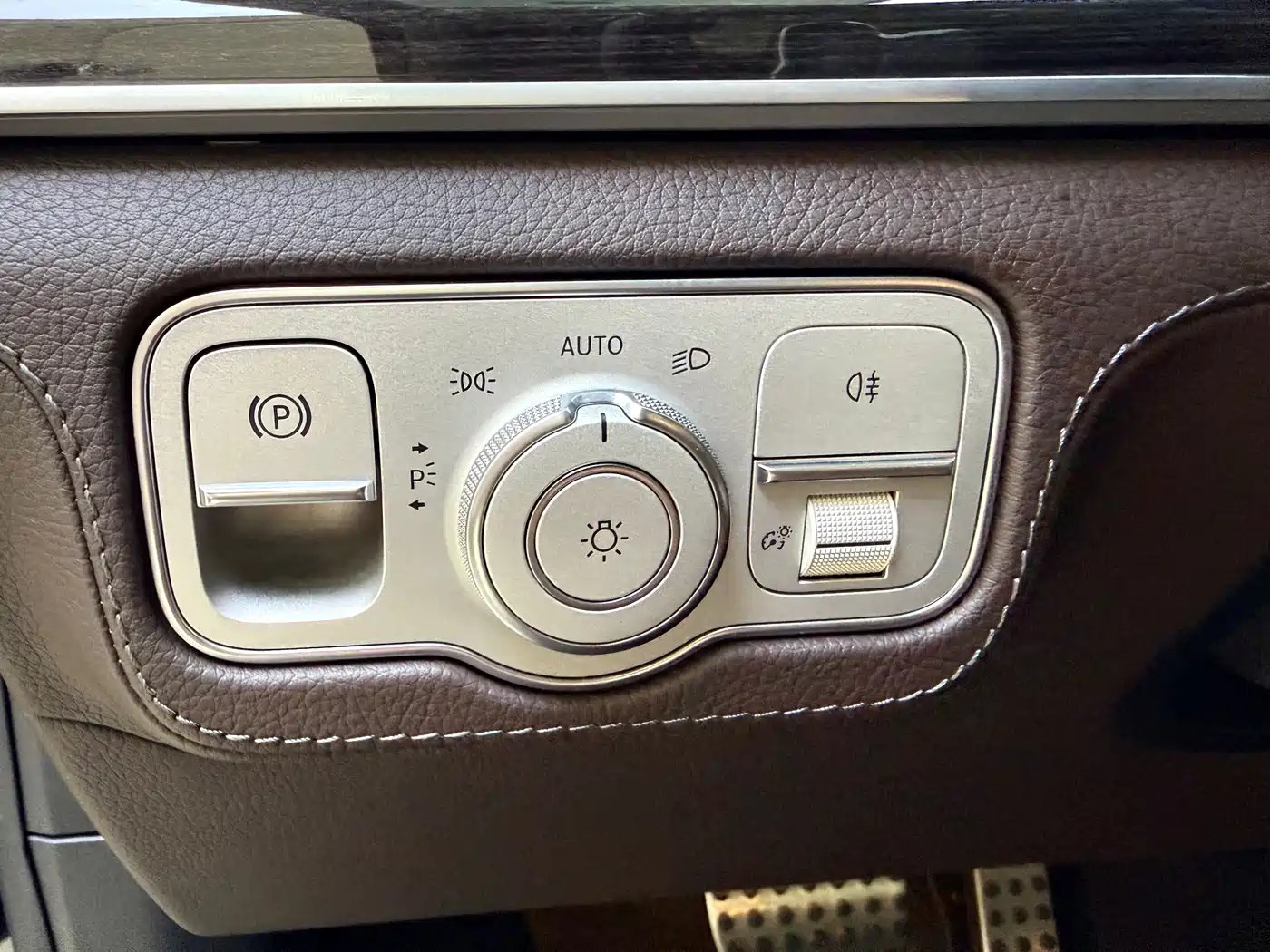 Mercedes-Benz GLS 2023 GLS 450 4MATIC Fashion Edition фото 23