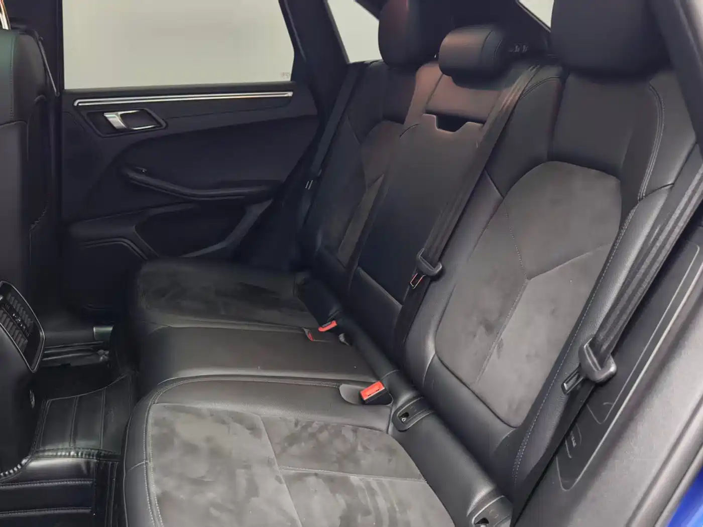 Porsche Macan фото 10