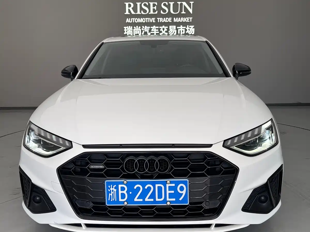 Audi A4L 2022 40 TFSI Luxury Dynamic фото 16