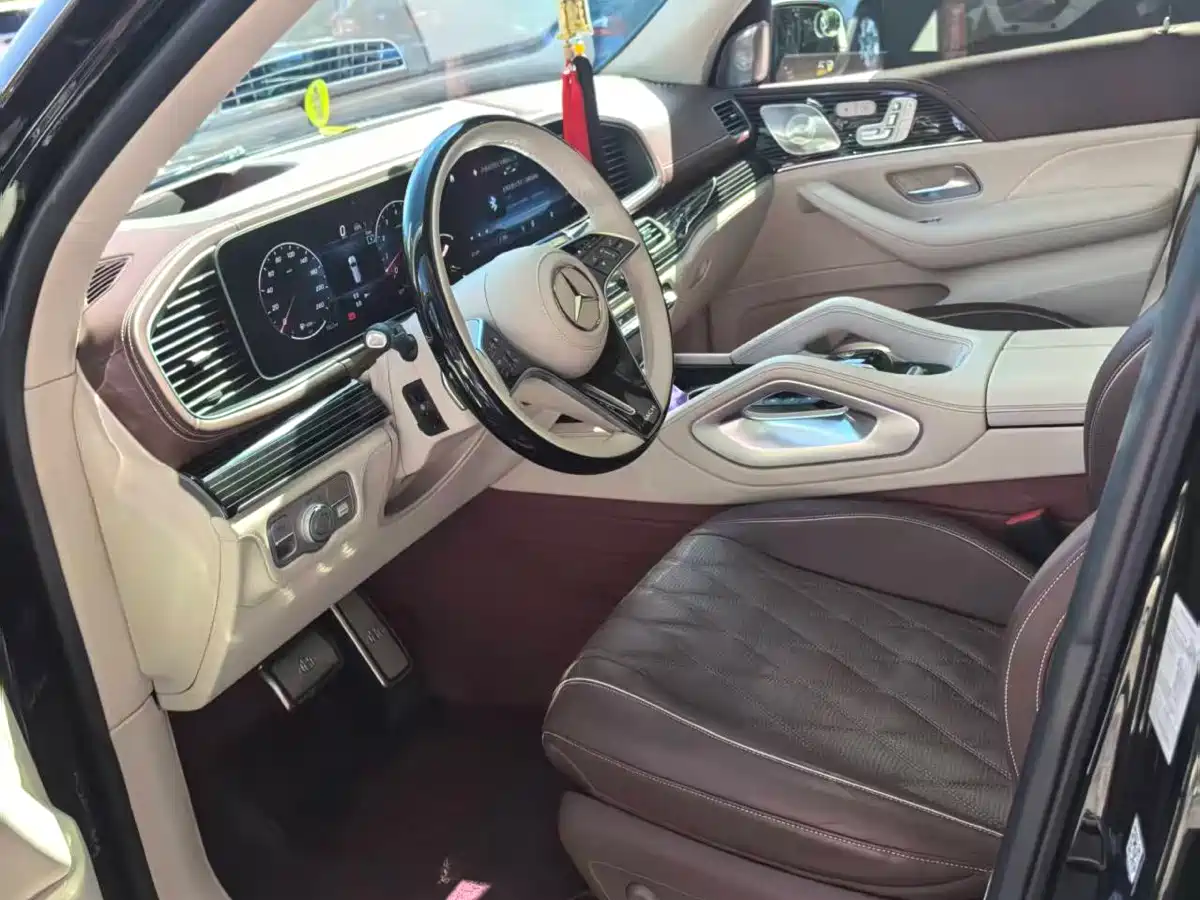 Mercedes-Benz GLS 2024 Model GLS 450 4MATIC Luxury фото 10