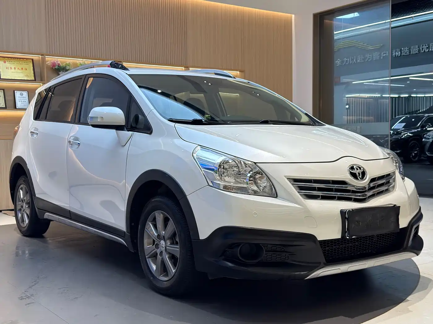 Toyota E'Z 2015 180E CVT Crossover Edition фото 3