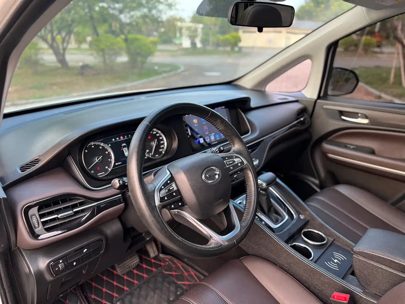 GAC Trumpchi Trumpchi M6 2019 270T Automatic Honor (7-seater) China V фото 7